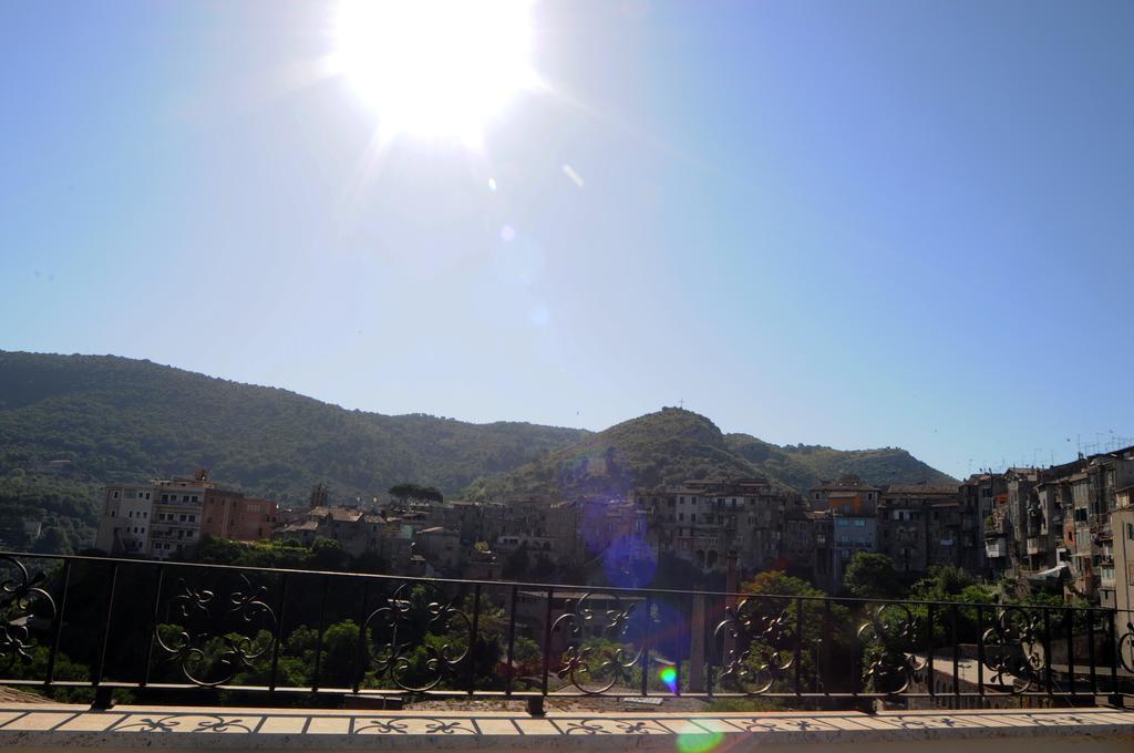 La Dimora Del Ghibellino Villa Tivoli Bilik gambar